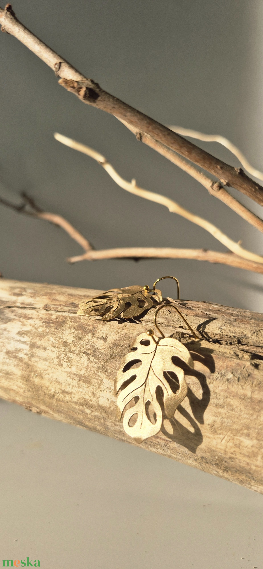 Monstera Vibes. Egzotikus sárgaréz fülbevaló - ékszer - fülbevaló - lógó fülbevaló - Meska.hu