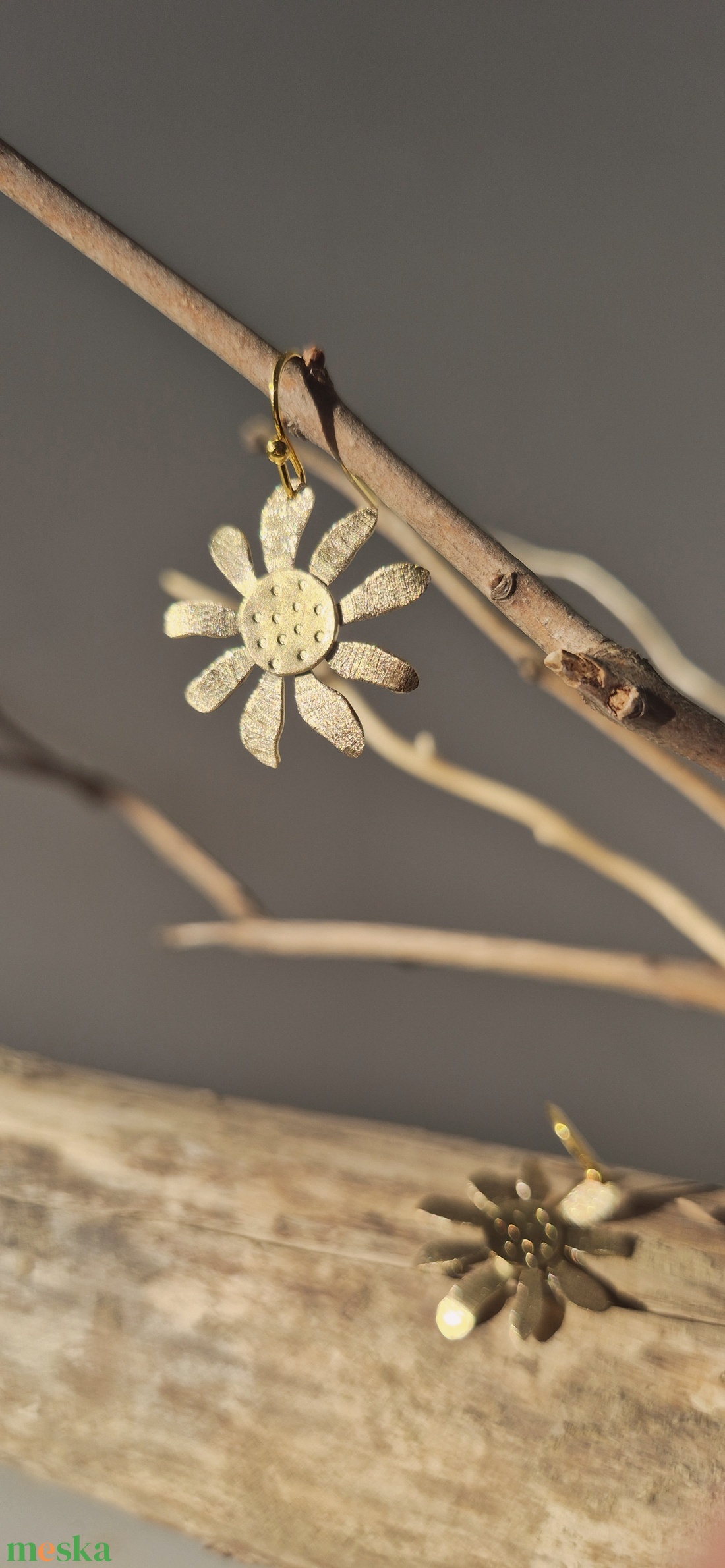 Tavaszi virágok sárgaréz fülbevaló - ékszer - fülbevaló - lógó fülbevaló - Meska.hu