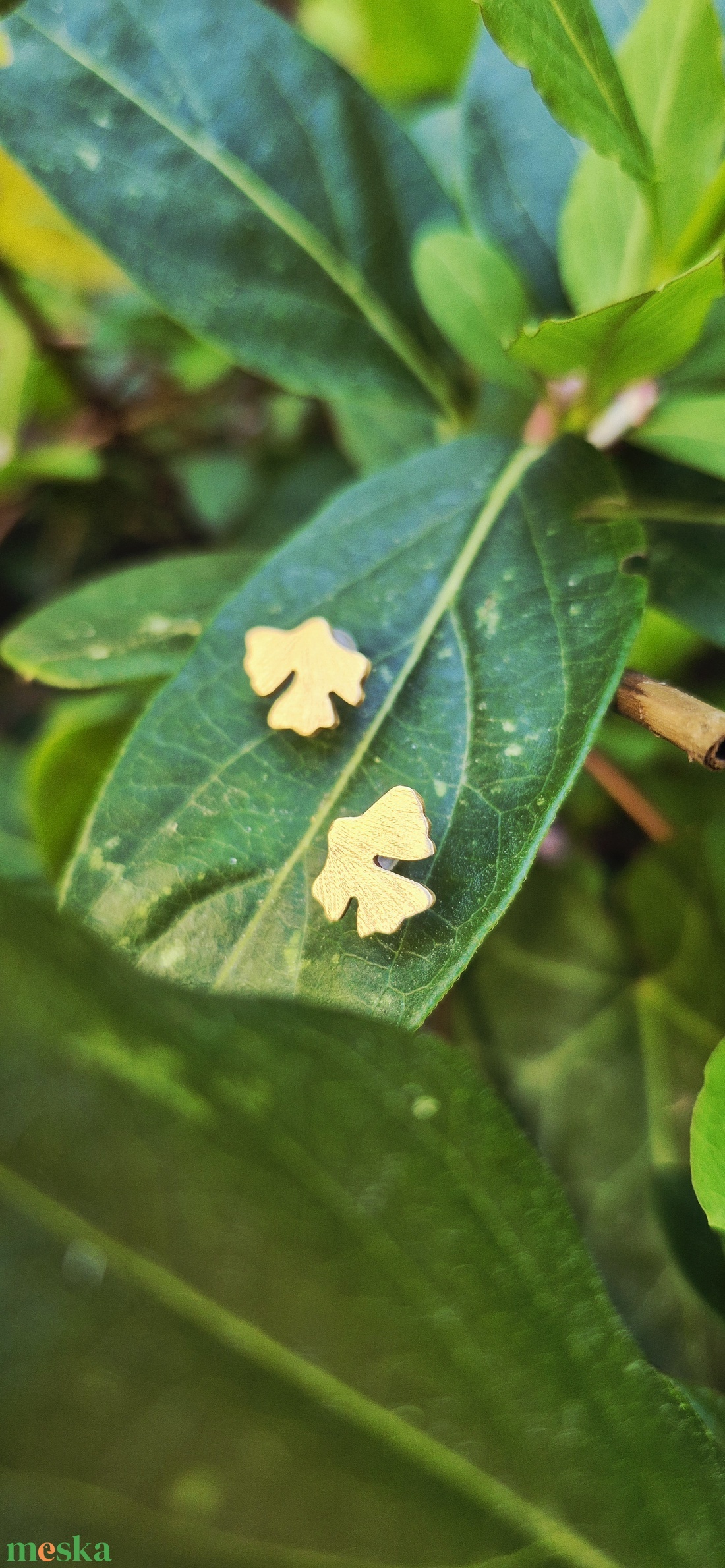 Ginkgo biloba mini bedugós fülbevaló - ékszer - fülbevaló - pötty fülbevaló - Meska.hu