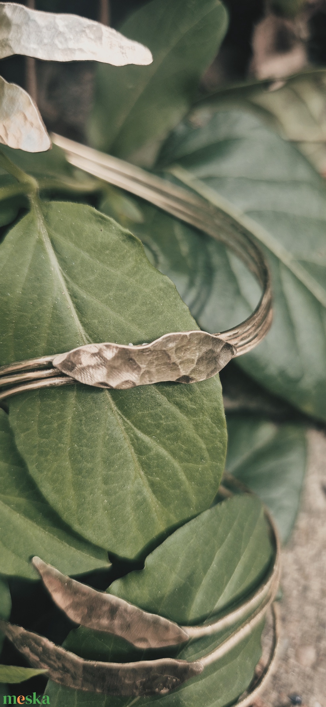 Tavaszi levelek sárgaréz karkötő, virágos karkötő  - ékszer - karkötő - széles karkötő - Meska.hu