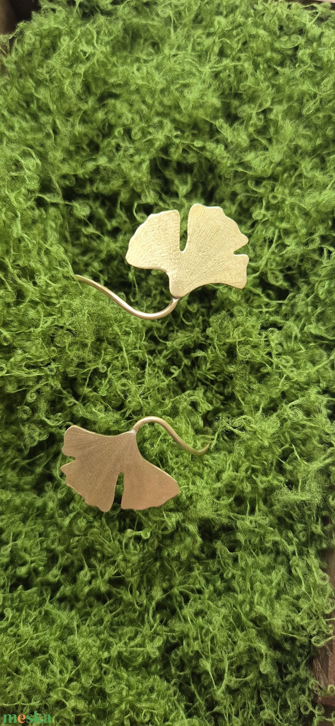 Ginkgo biloba levelek sárgaréz karkötő, virágos karkötő  - ékszer - karkötő - széles karkötő - Meska.hu