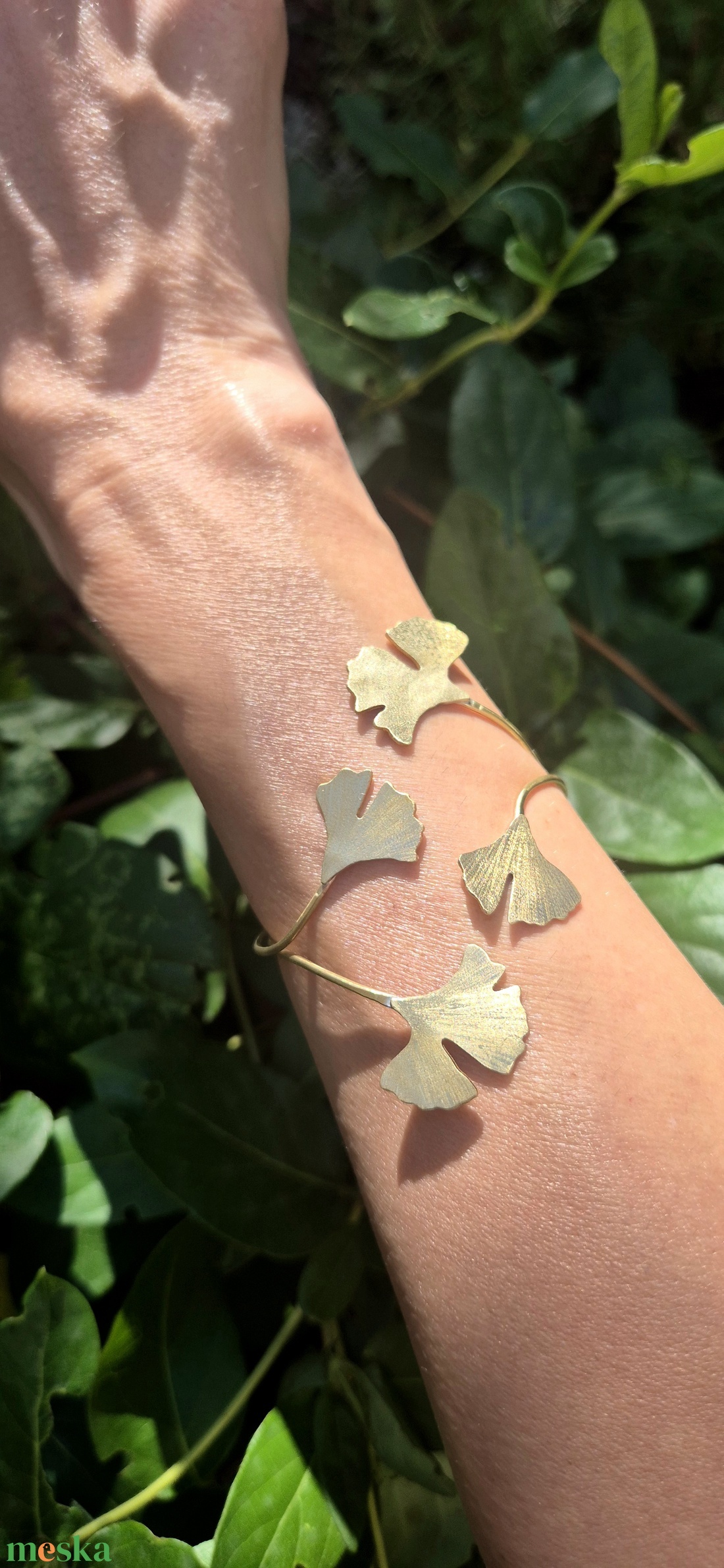 Ginkgo biloba karkötő, nyitott Ginkgo karkötő, sárgaréz Ginkgo biloba karkötő  - ékszer - karkötő - karperec - Meska.hu