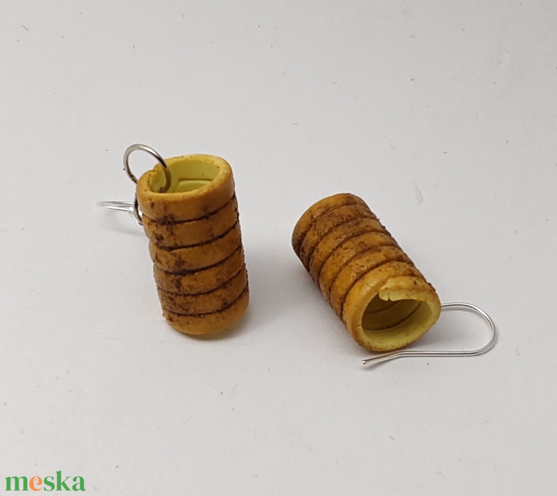 Kürtőskalács fülbevaló - ékszer - fülbevaló - lógó fülbevaló - Meska.hu Kürtőskalács fülbevaló - ékszer - fülbevaló - lógó fülbevaló - Meska.hu