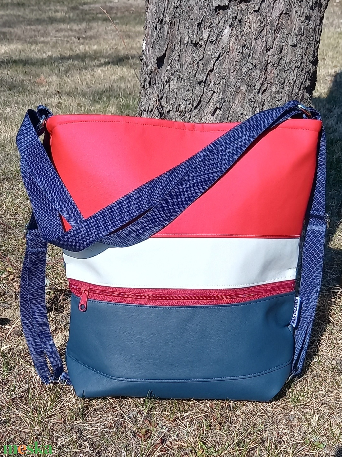 Piros-fehér-kék háti-válltáska - táska & tok - variálható táska - Meska.hu