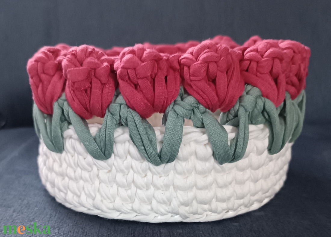 Tulipános horgolt kosár fa alappal - otthon & életmód - tárolás & rendszerezés - tárolókosár - Meska.hu Tulipános horgolt kosár fa alappal - otthon & életmód - tárolás & rendszerezés - tárolókosár - Meska.hu