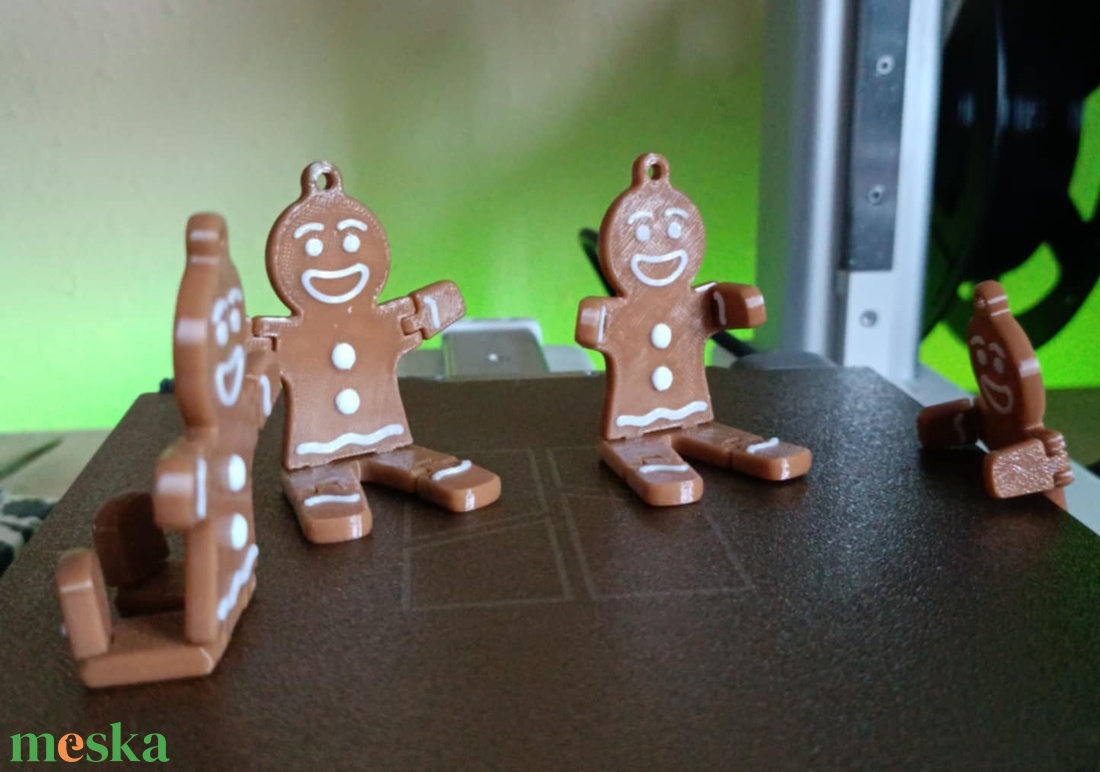 Mézi alakú kulcstartó / karácsonyfadísz/ ajándék kísérő - táska & tok - kulcstartó & táskadísz - táskaakasztó - Meska.hu