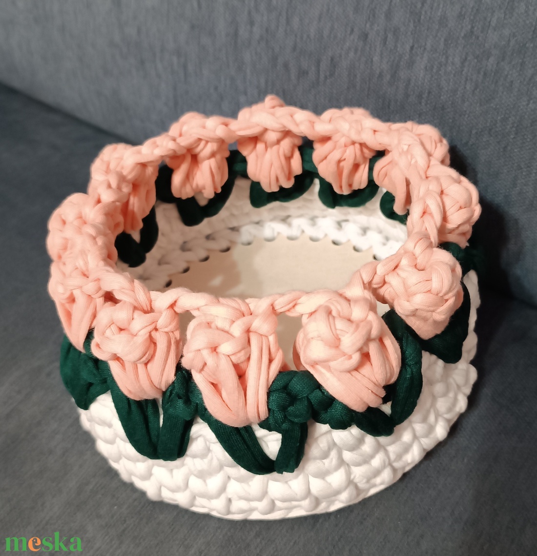 Tulipános horgolt kosár  - otthon & életmód - tárolás & rendszerezés - tárolókosár - Meska.hu