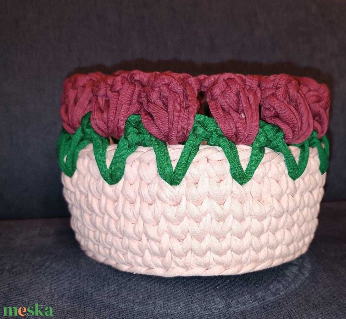 Tulipán mintás horgolt  kosár Anyák Napjára  - otthon & életmód - tárolás & rendszerezés - tárolókosár - Meska.hu