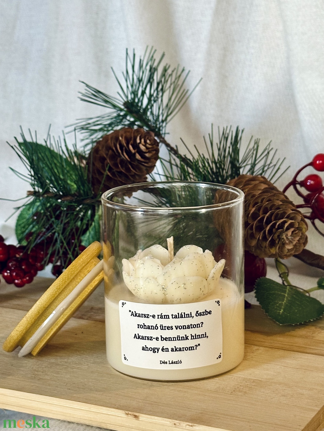Szívgyertya  a szeretet lángja(fehér/piros) - karácsony - karácsonyi lakásdekoráció - karácsonyi illatgyertya, mécses - Meska.hu