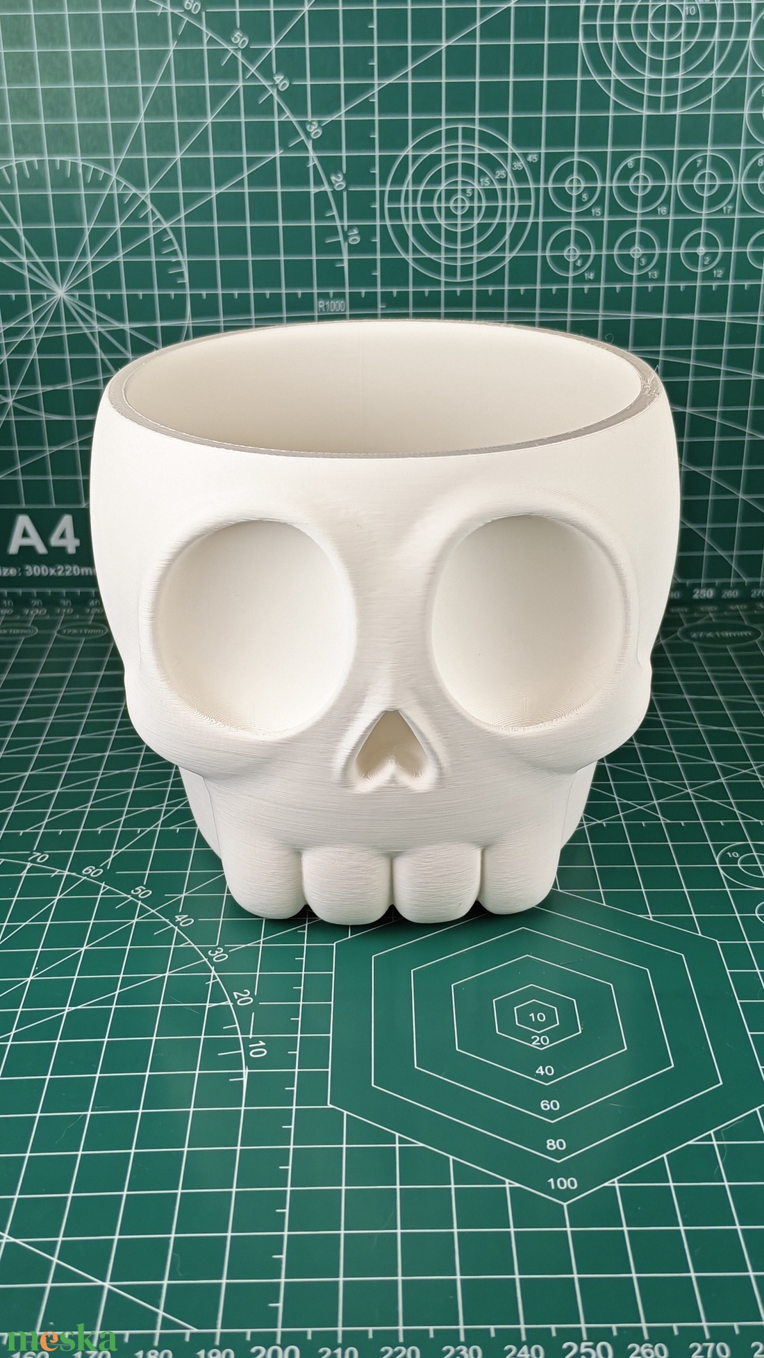 Koponya alakú rágcsa tartó tál, 3D nyomtatott, Halloweeni dekoráció - otthon & életmód - dekoráció - halloween - halloweeni asztaldísz - Meska.hu