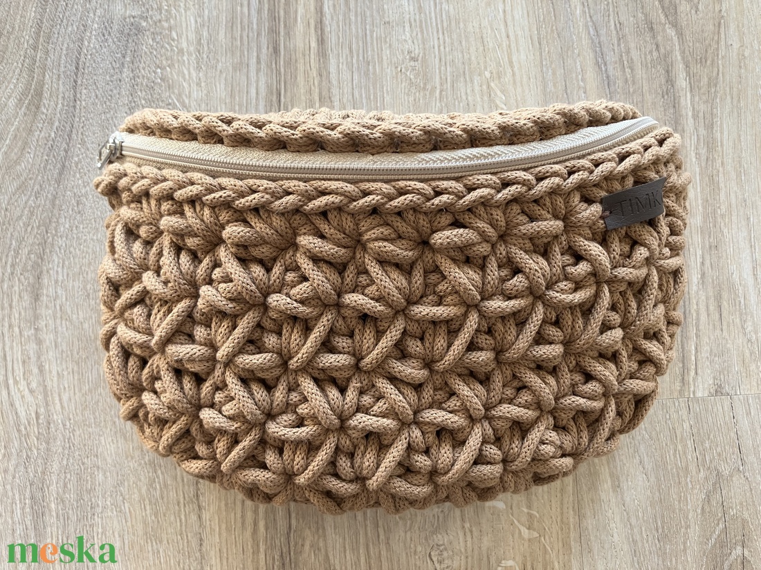 Horgolt jázmin mintás övtáska/crossbody - táska & tok - övtáska - Meska.hu Horgolt jázmin mintás övtáska/crossbody - táska & tok - övtáska - Meska.hu