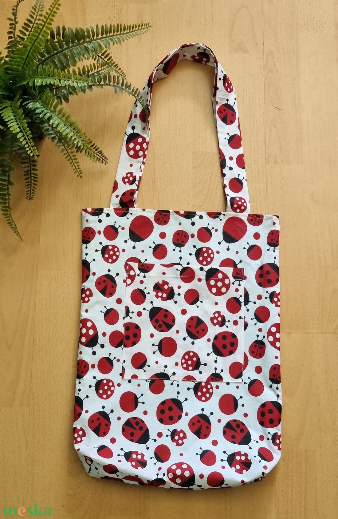 Vállra akasztható bélelt szatyor- katicás - táska & tok - bevásárlás & shopper táska - shopper, textiltáska, szatyor - Meska.hu