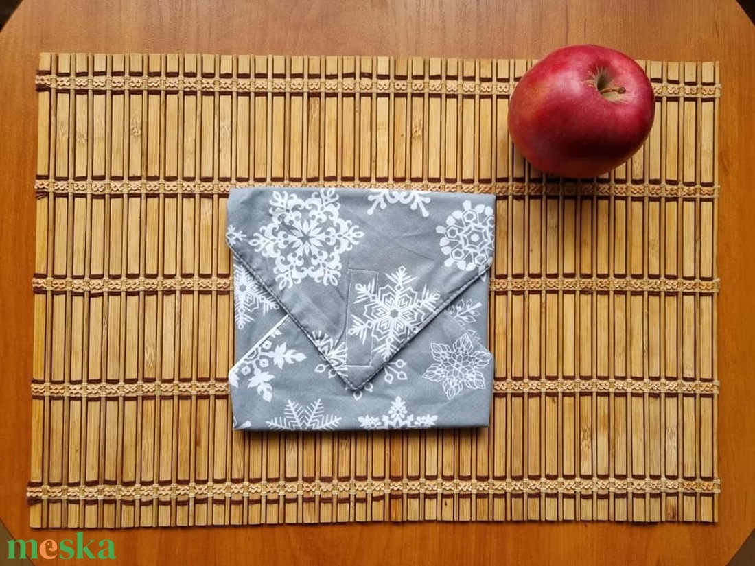 Újraszalvéta - otthon & életmód - konyhafelszerelés, tálalás - konyhai textil - szalvéta - Meska.hu Újraszalvéta - otthon & életmód - konyhafelszerelés, tálalás - konyhai textil - szalvéta - Meska.hu