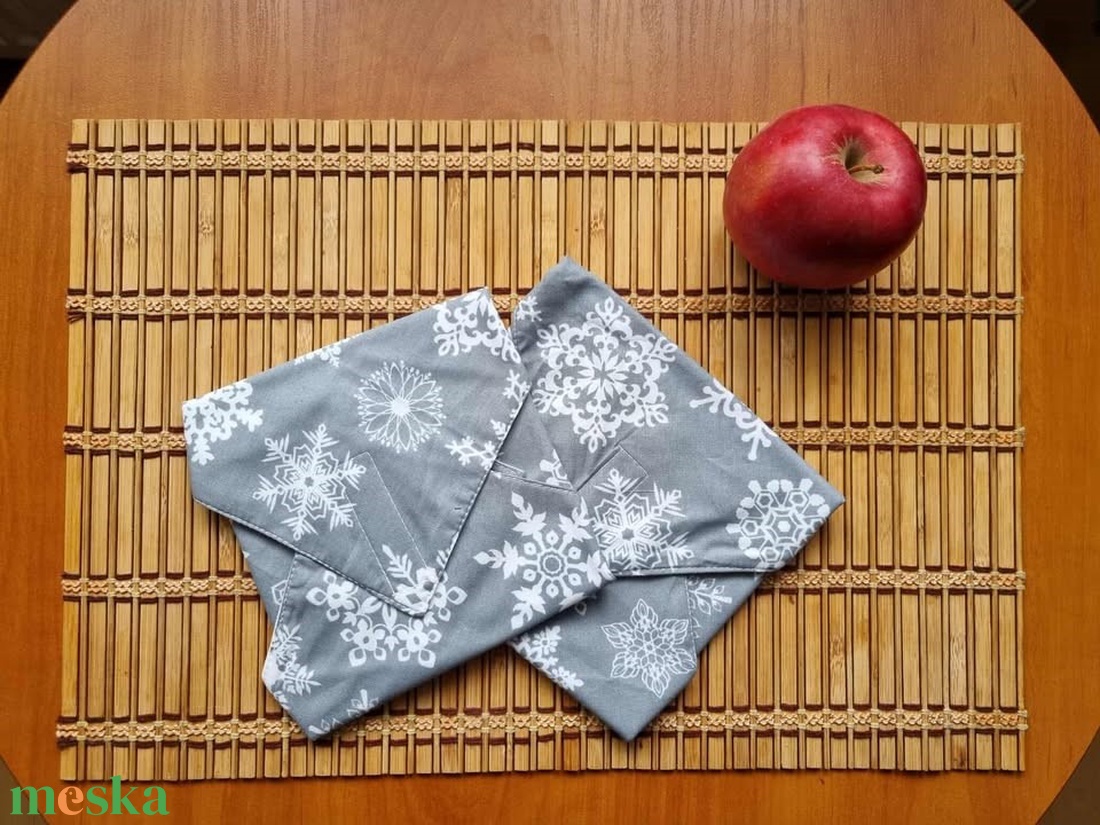 Újraszalvéta - otthon & életmód - konyhafelszerelés, tálalás - konyhai textil - szalvéta - Meska.hu Újraszalvéta - otthon & életmód - konyhafelszerelés, tálalás - konyhai textil - szalvéta - Meska.hu