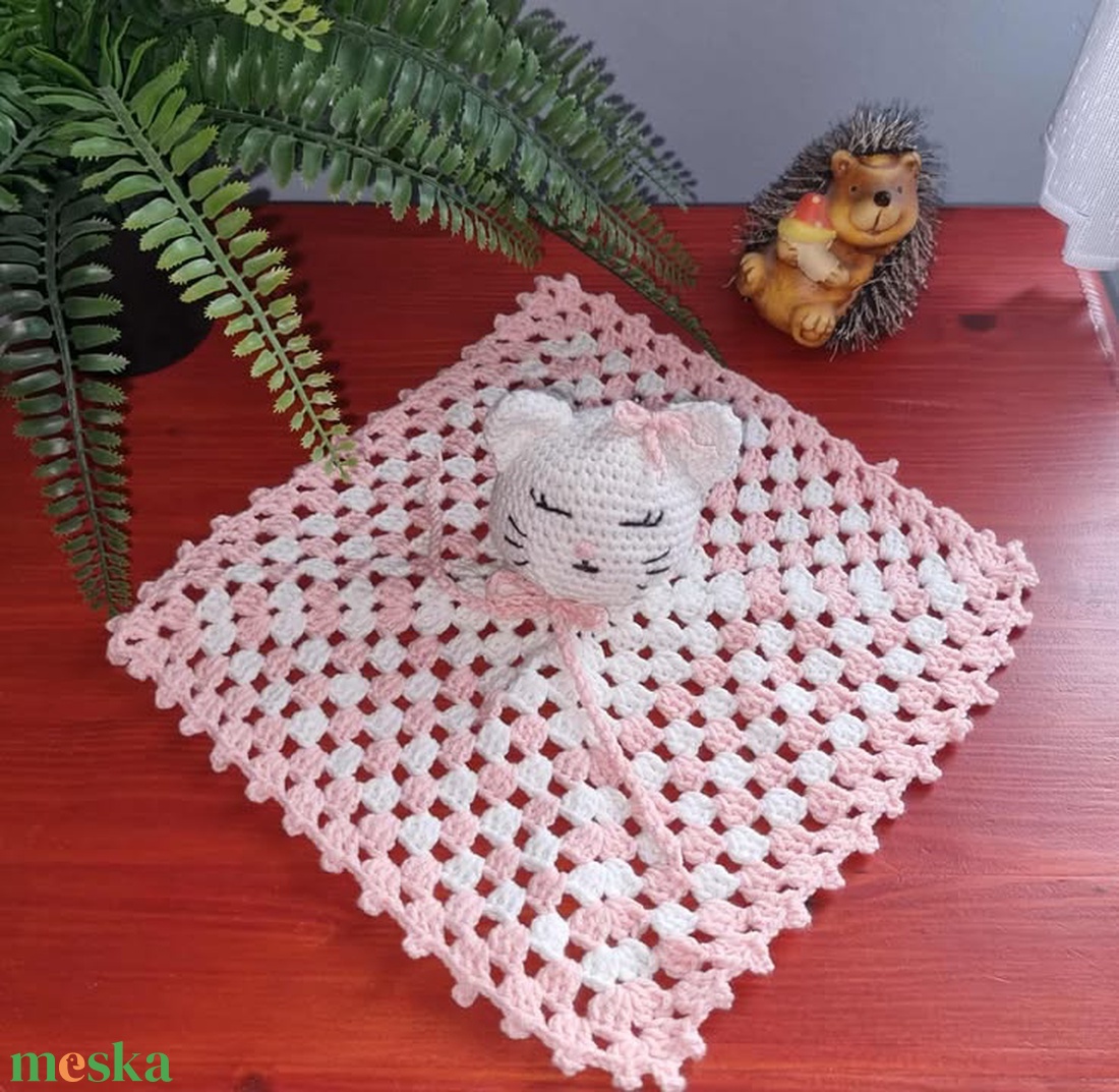 Horgolt cicás szundikendő - játék & sport - 3 éves kor alattiaknak - alvóka & rongyi - Meska.hu Horgolt cicás szundikendő - játék & sport - 3 éves kor alattiaknak - alvóka & rongyi - Meska.hu