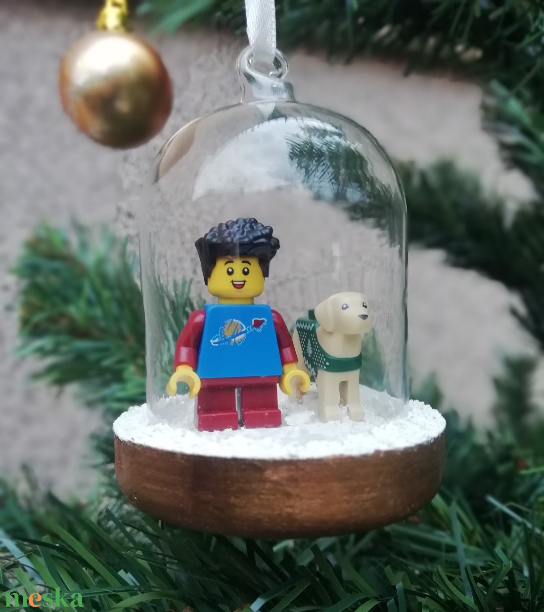 Karácsonyfafüggő - személyre szabható LEGO minifigurával (6x10 cm)  - karácsony - karácsonyi lakásdekoráció - karácsonyfadíszek - Meska.hu