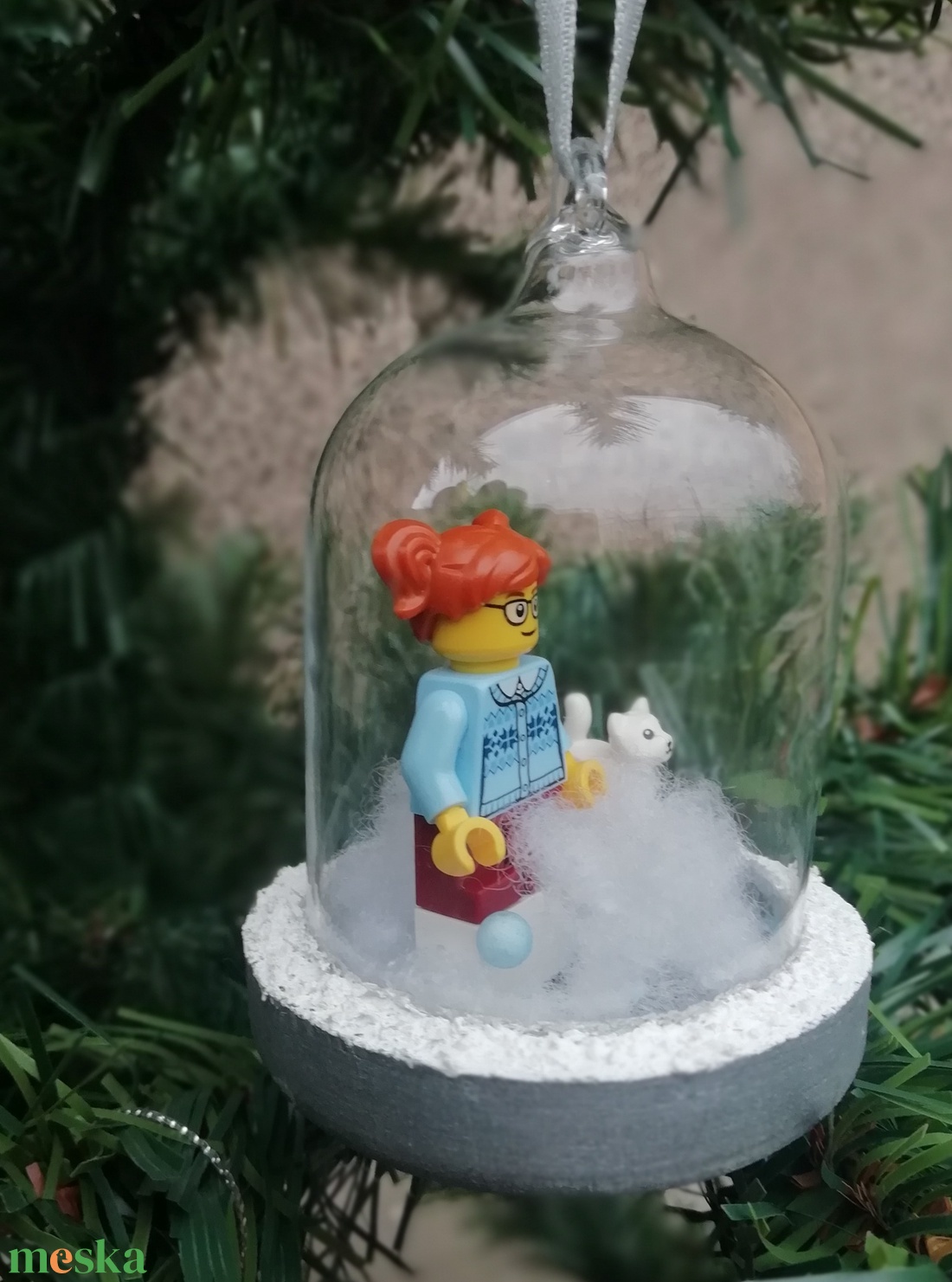 Karácsonyfafüggő - személyre szabható LEGO minifigurával (6x10 cm)  - karácsony - karácsonyi lakásdekoráció - karácsonyfadíszek - Meska.hu