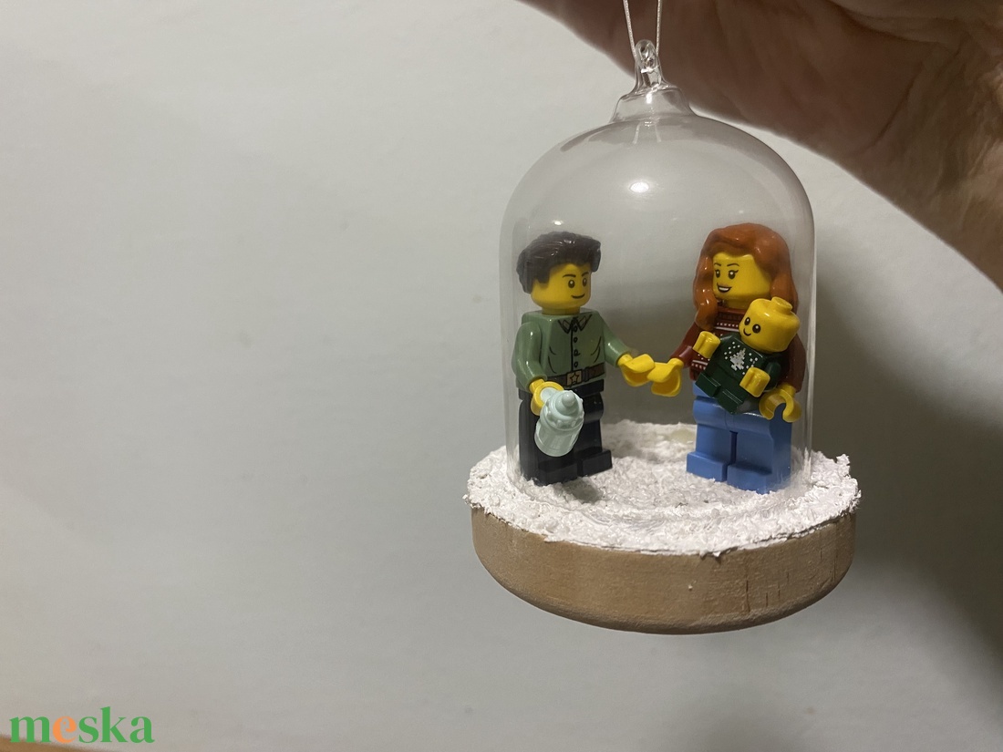 Karácsonyfafüggő - személyre szabható LEGO� minifigurával (6x10 cm)  - karácsony - karácsonyi lakásdekoráció - karácsonyfadíszek - Meska.hu