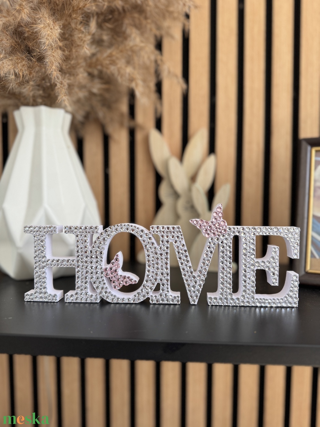 Home felirat pillangós kézzel kirakott strasszkövekkel, ezüst csillogó dekoráció - otthon & életmód - dekoráció - dísztárgy - Meska.hu Home felirat pillangós kézzel kirakott strasszkövekkel, ezüst csillogó dekoráció - otthon & életmód - dekoráció - dísztárgy - Meska.hu