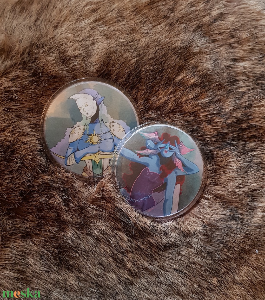 Fantasy nős kitűző  - ékszer - kitűző és bross - Meska.hu