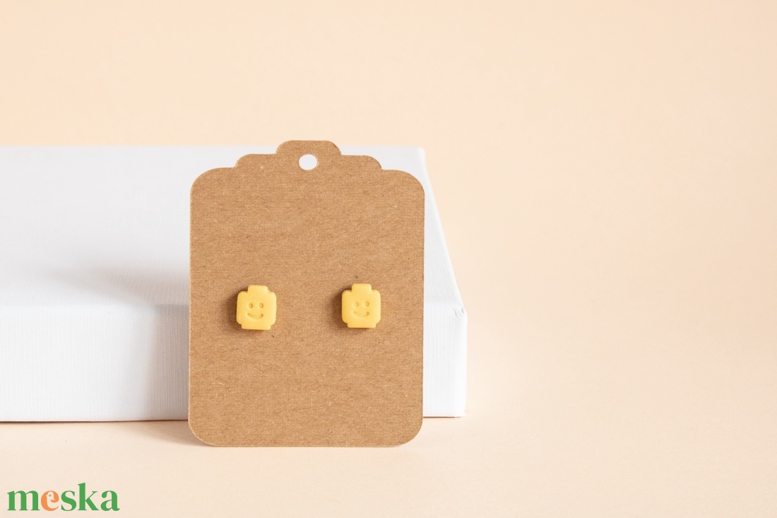 Lego fülbevaló, Mini Lego fej, Bedugós fülbevaló, Polimer süthető gyurma - ékszer - fülbevaló - pötty fülbevaló - Meska.hu Lego fülbevaló, Mini Lego fej, Bedugós fülbevaló, Polimer süthető gyurma - ékszer - fülbevaló - pötty fülbevaló - Meska.hu