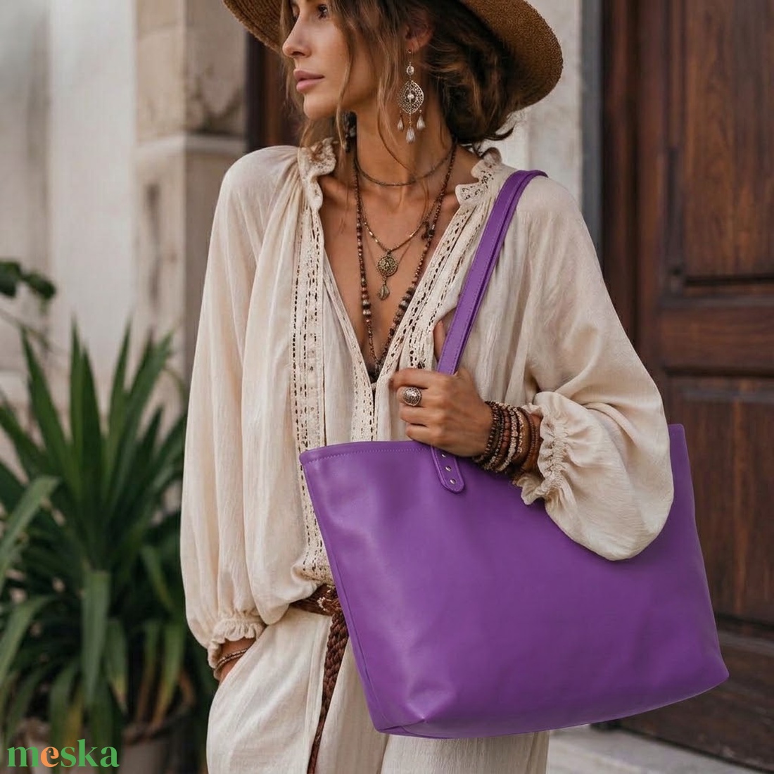 Lila valódi borjúbőr shopper táska � Elegáns női bőrtáska szegecselt pánttal - táska & tok - kézitáska & válltáska - nagy pakolós táska - Meska.hu