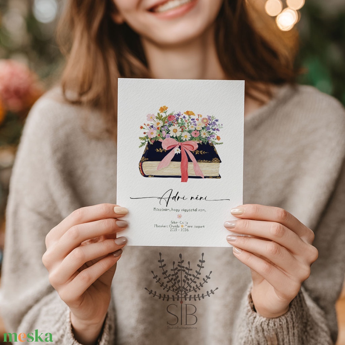 Névre szóló köszönőajándék óvó néniknek, dadusoknak, virágos mesekönyv mintás ovis ballagási búcsúajándék, ajándékkísérő - otthon & életmód - papír, írószer - ajándékozás kellékei - képeslap, üdvözlőlap - Meska.hu