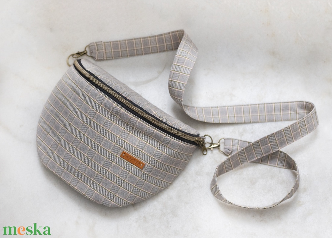 Őszi hangulatú, kocka mintás testtáska - táska & tok - kézitáska & válltáska - válltáska - Meska.hu