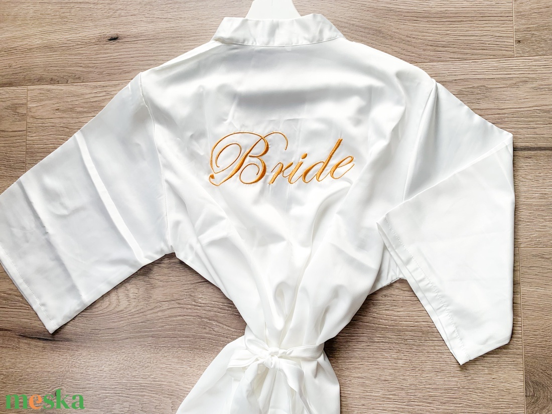 Menyasszonyi köntös hímzett Bride felirattal - esküvő - ruha - vállfa - Meska.hu Menyasszonyi köntös hímzett Bride felirattal - esküvő - ruha - vállfa - Meska.hu