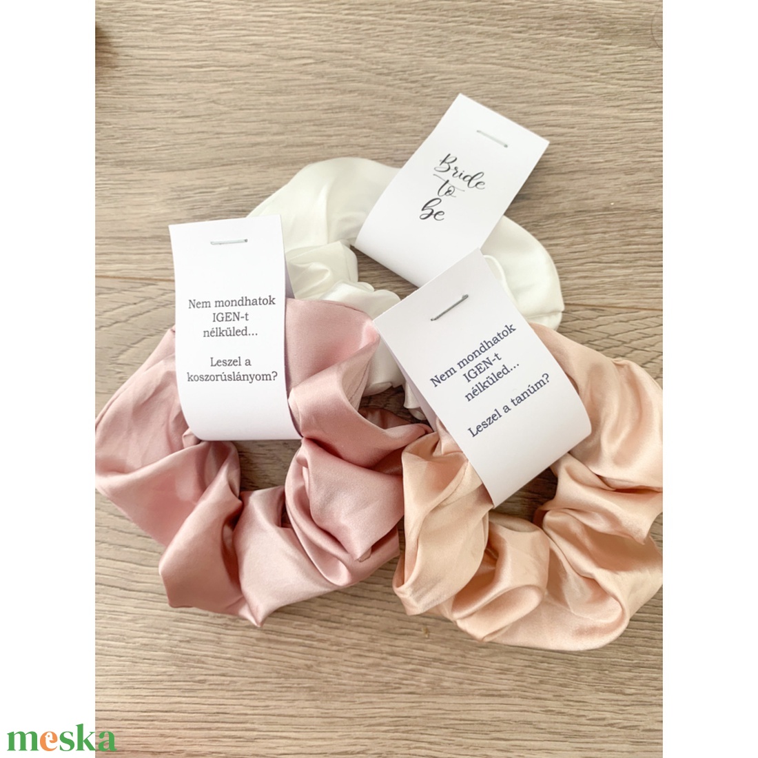 Bride to be borospohár és scrunchie box - esküvő - lánybúcsú - Meska.hu Bride to be borospohár és scrunchie box - esküvő - lánybúcsú - Meska.hu