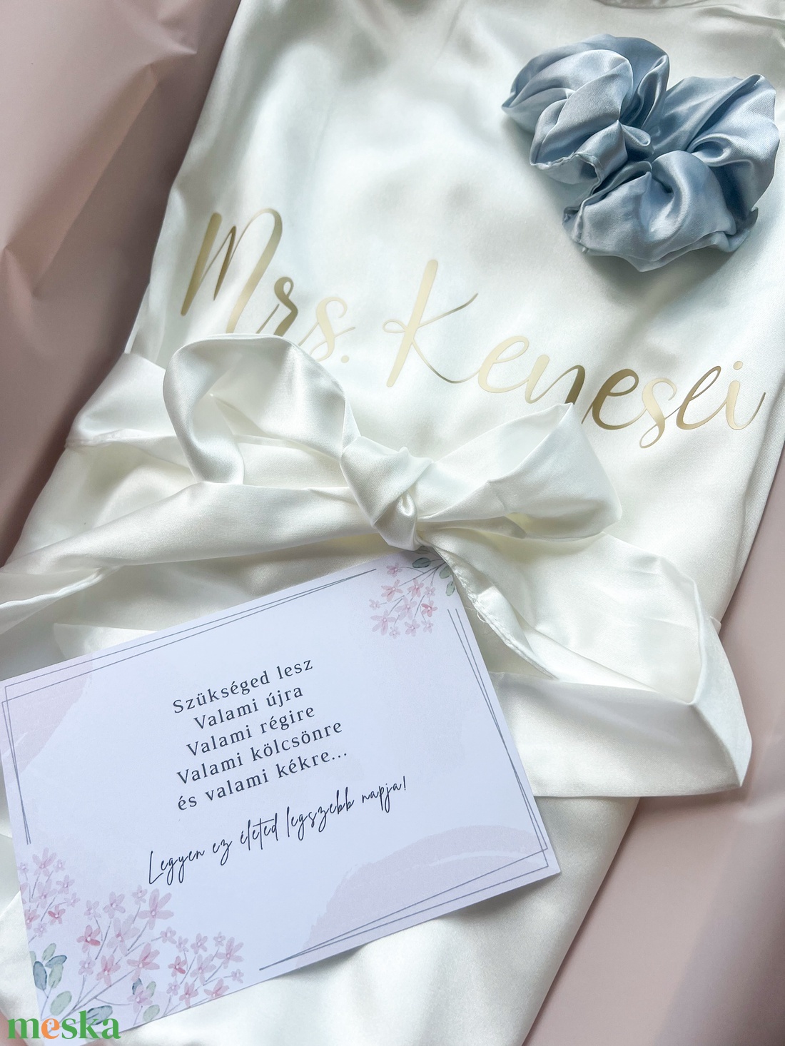 Valami kék - menyasszonyi készülődős ajándékbox - esküvő - kiegészítők - esküvői köntös - Meska.hu Valami kék - menyasszonyi készülődős ajándékbox - esküvő - kiegészítők - esküvői köntös - Meska.hu