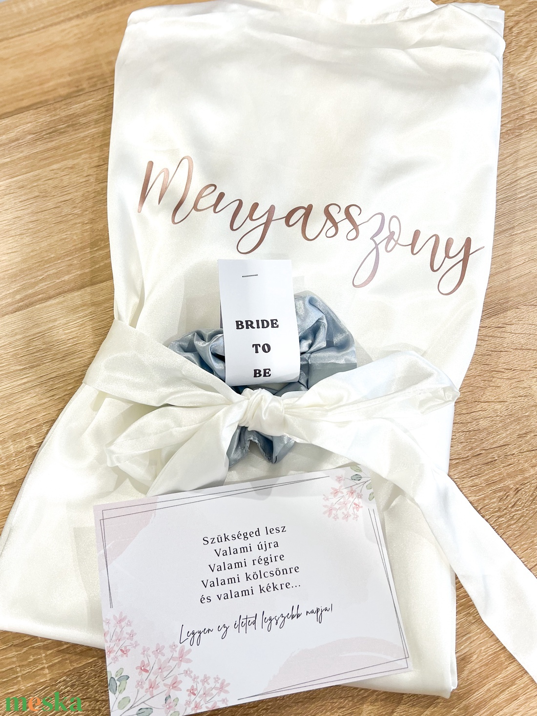 Valami kék - menyasszonyi készülődős ajándékbox - esküvő - kiegészítők - harisnyatartó & valami kék - Meska.hu