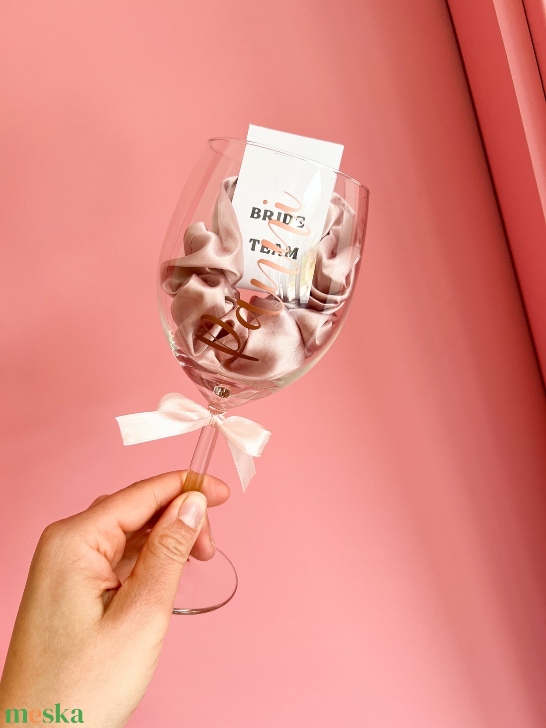 Team Bride boros pohár és scrunchie - esküvő - lánybúcsú - Meska.hu