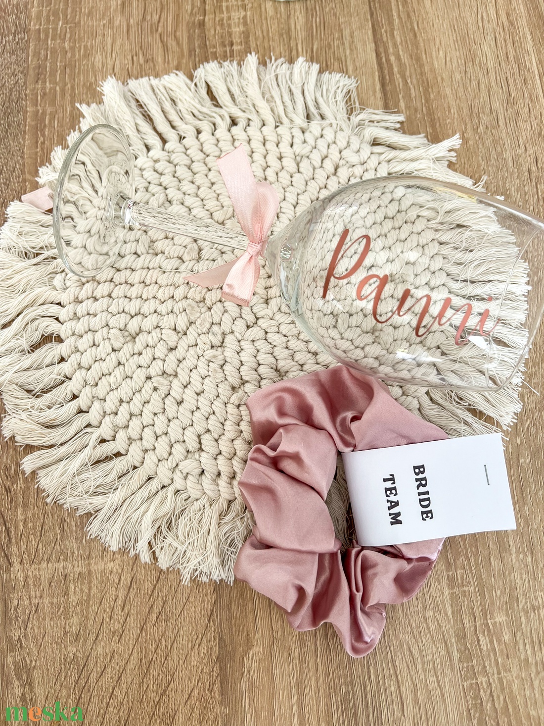 Team Bride boros pohár és scrunchie - esküvő - lánybúcsú - Meska.hu