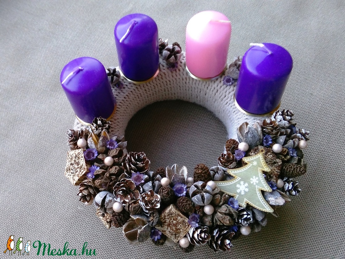 Adventi koszorú, lila-rózsaszín gyertyával -  - Meska.hu