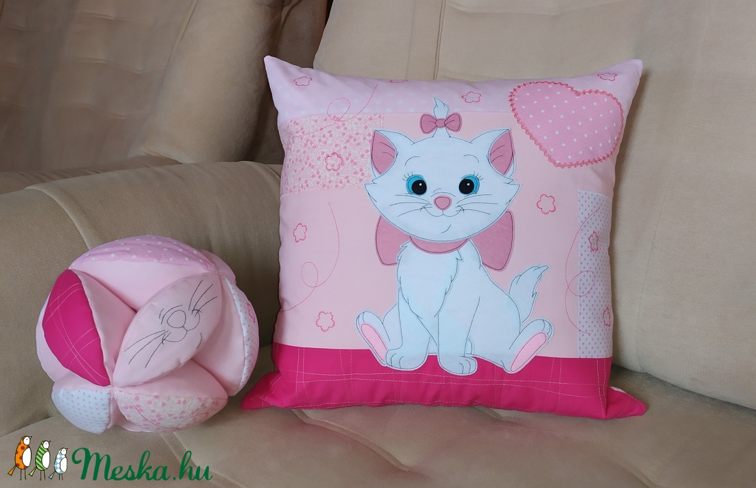 Cicás párna 45 cm x 45 cm - otthon & életmód - lakástextil - párna & párnahuzat - Meska.hu Cicás párna 45 cm x 45 cm - otthon & életmód - lakástextil - párna & párnahuzat - Meska.hu