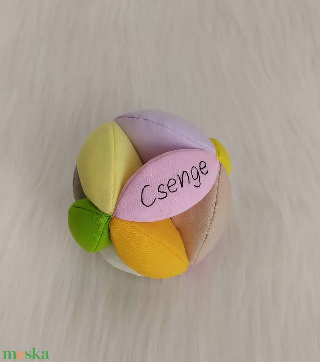Névre szóló babalabda (12 cm átmérőjű) - Csenge - játék & sport - 3 éves kor alattiaknak - babalabda - Meska.hu