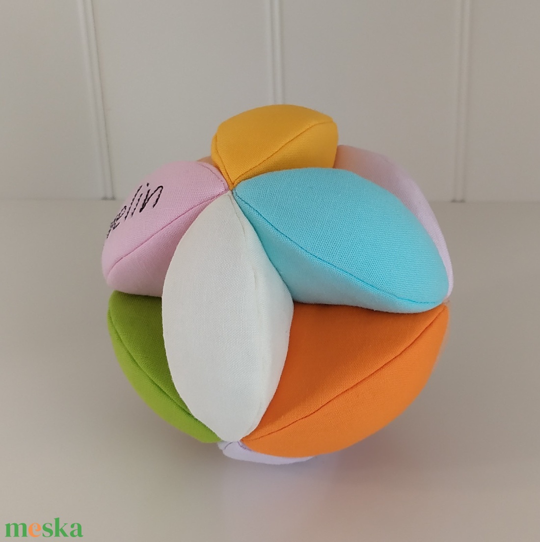 Névre szóló babalabda (12 cm átmérőjű) - Evelin - játék & sport - 3 éves kor alattiaknak - babalabda - Meska.hu Névre szóló babalabda (12 cm átmérőjű) - Evelin - játék & sport - 3 éves kor alattiaknak - babalabda - Meska.hu
