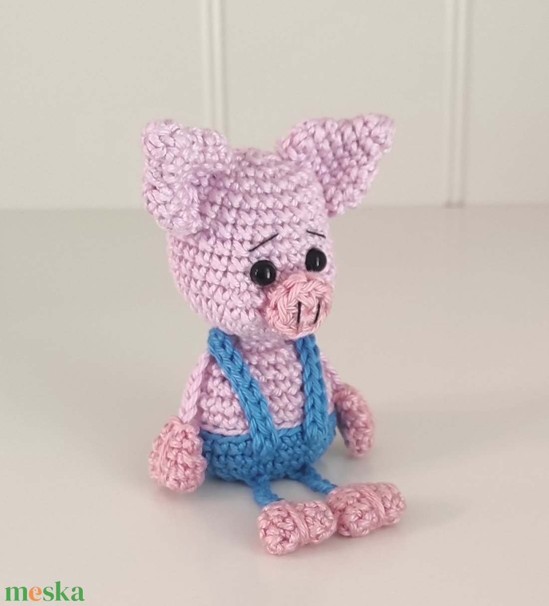KÉSZLETEN!  Késztermék! Amigurumi ujjbáb - Misi a kismalac (kék) - játék & sport - bábok - ujjbáb - Meska.hu
