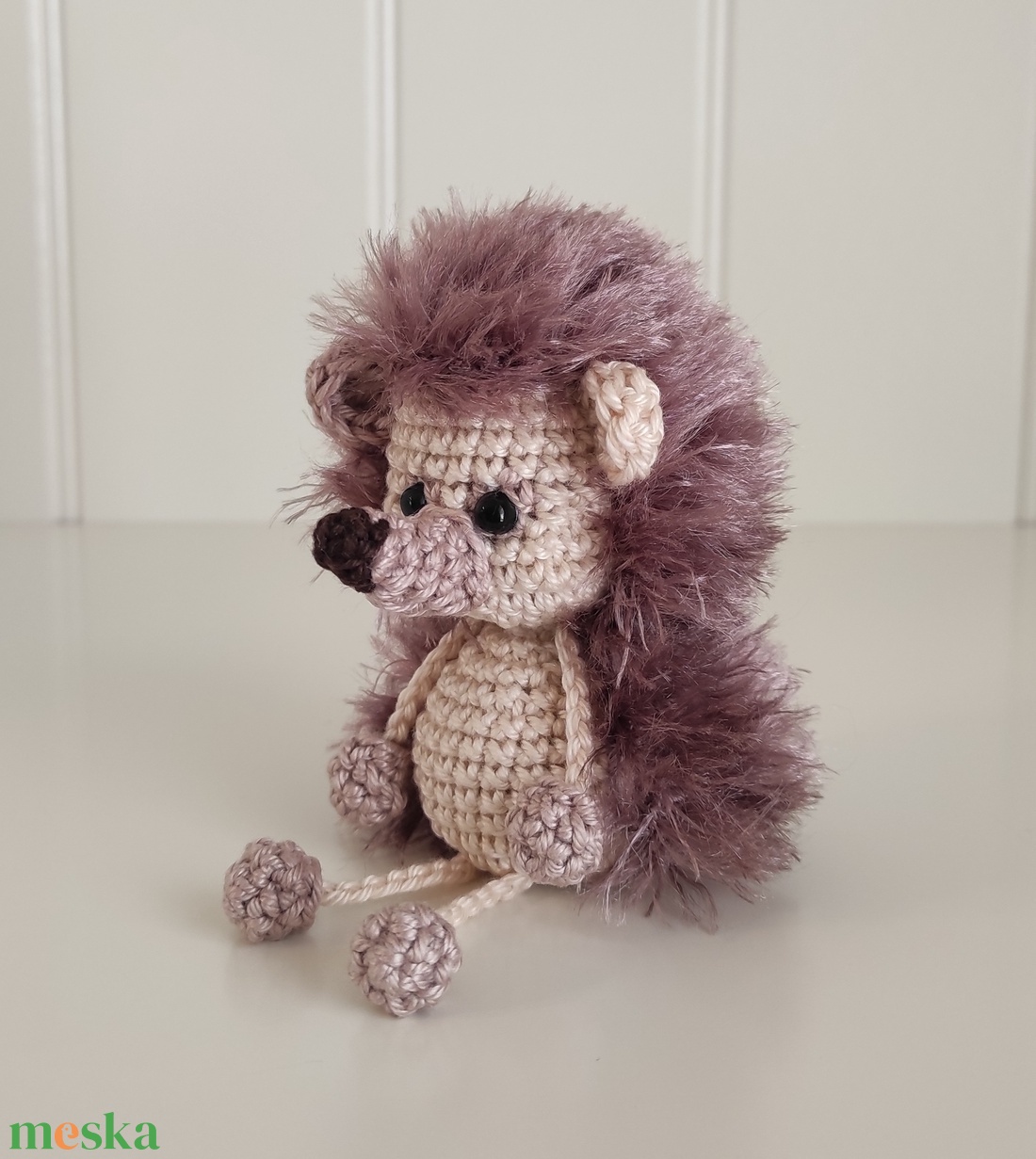 KÉSZLETEN!  Késztermék! Amigurumi ujjbáb - Guszti a kis süni - játék & sport - bábok - ujjbáb - Meska.hu