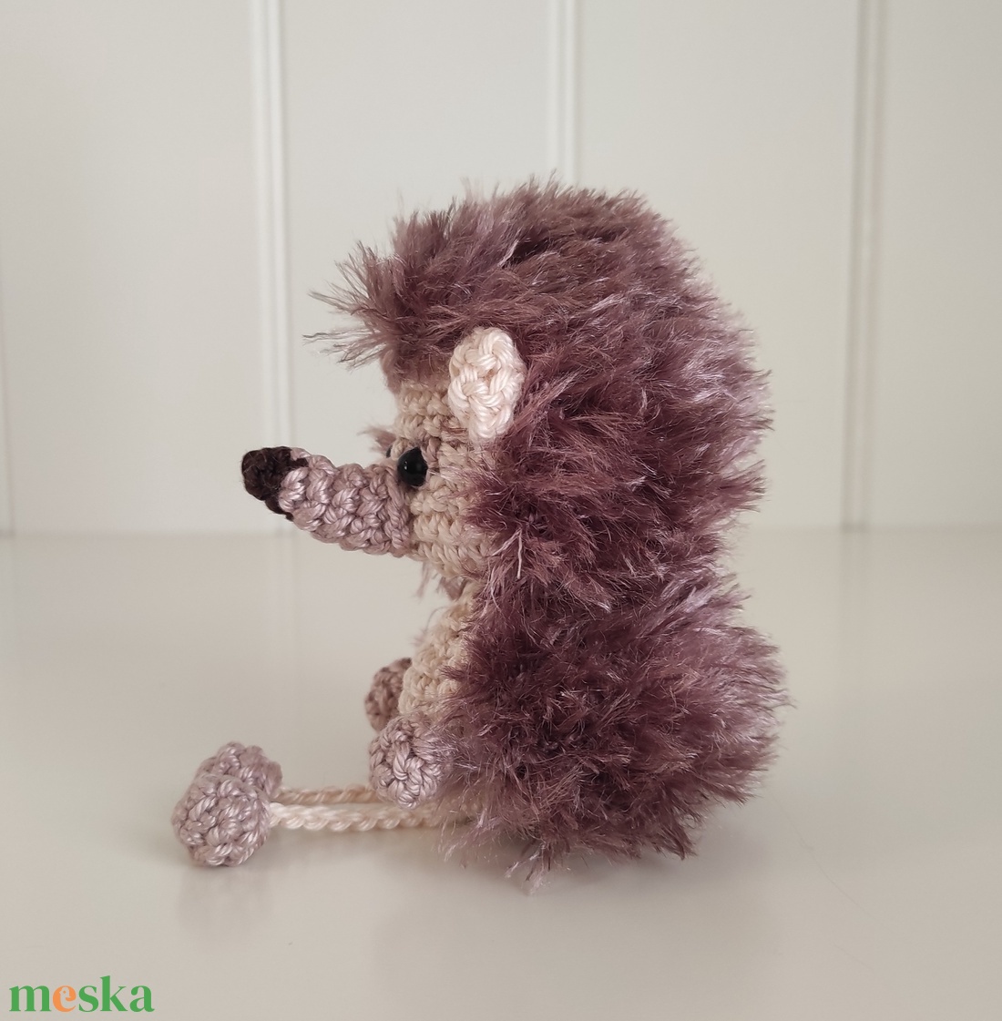 KÉSZLETEN!  Késztermék! Amigurumi ujjbáb - Guszti a kis süni - játék & sport - bábok - ujjbáb - Meska.hu