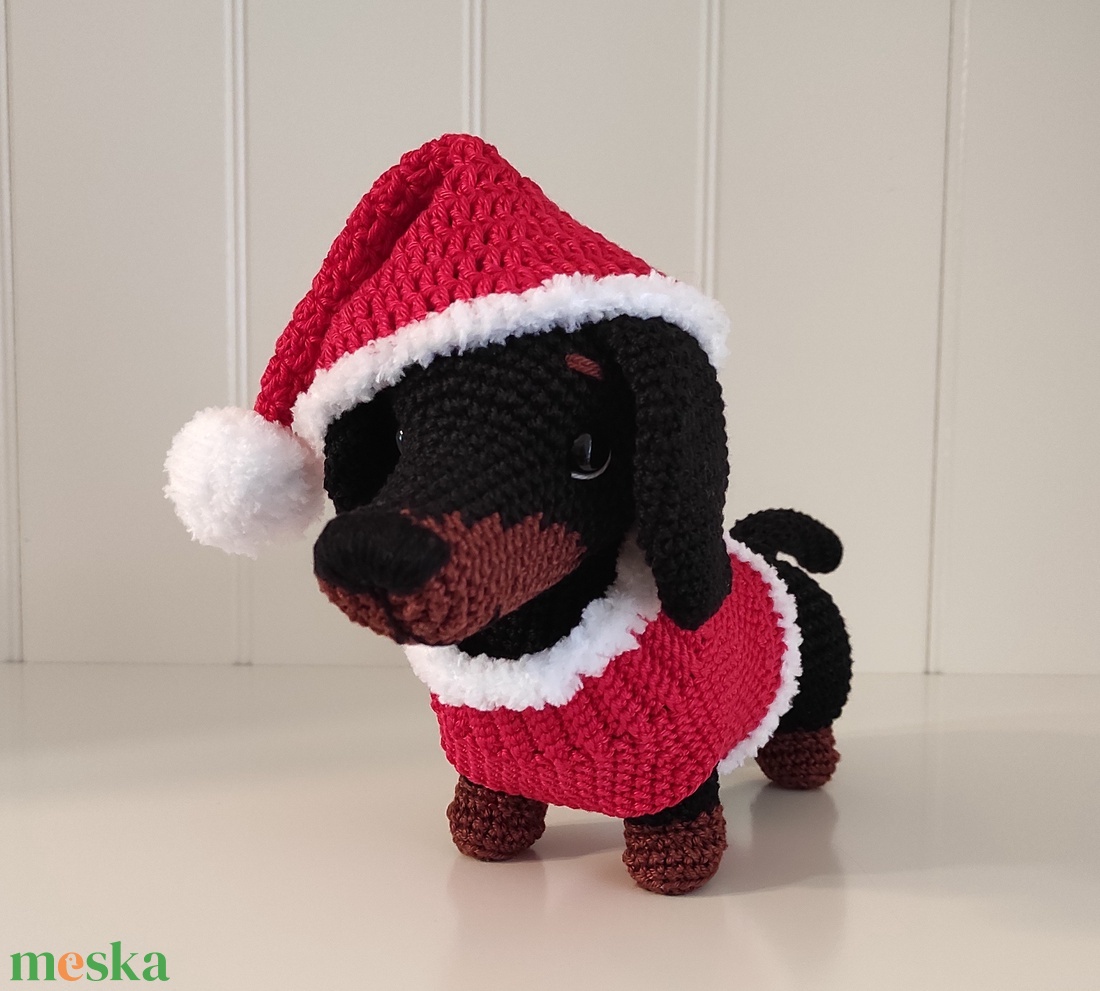 KÉSZLETEN!  Tacsi pulcsiban és sapkában... - játék & sport - plüssállat & játékfigura - kutya - Meska.hu KÉSZLETEN!  Tacsi pulcsiban és sapkában... - játék & sport - plüssállat & játékfigura - kutya - Meska.hu