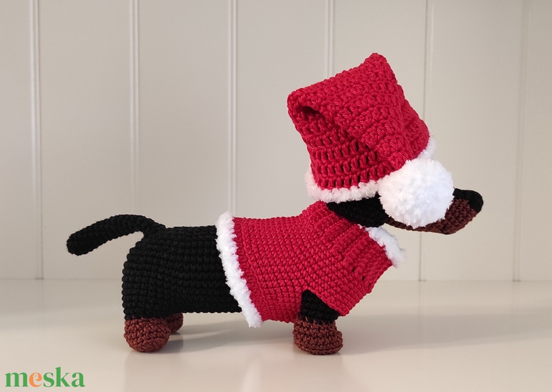 KÉSZLETEN!  Tacsi pulcsiban és sapkában... - játék & sport - plüssállat & játékfigura - kutya - Meska.hu KÉSZLETEN!  Tacsi pulcsiban és sapkában... - játék & sport - plüssállat & játékfigura - kutya - Meska.hu