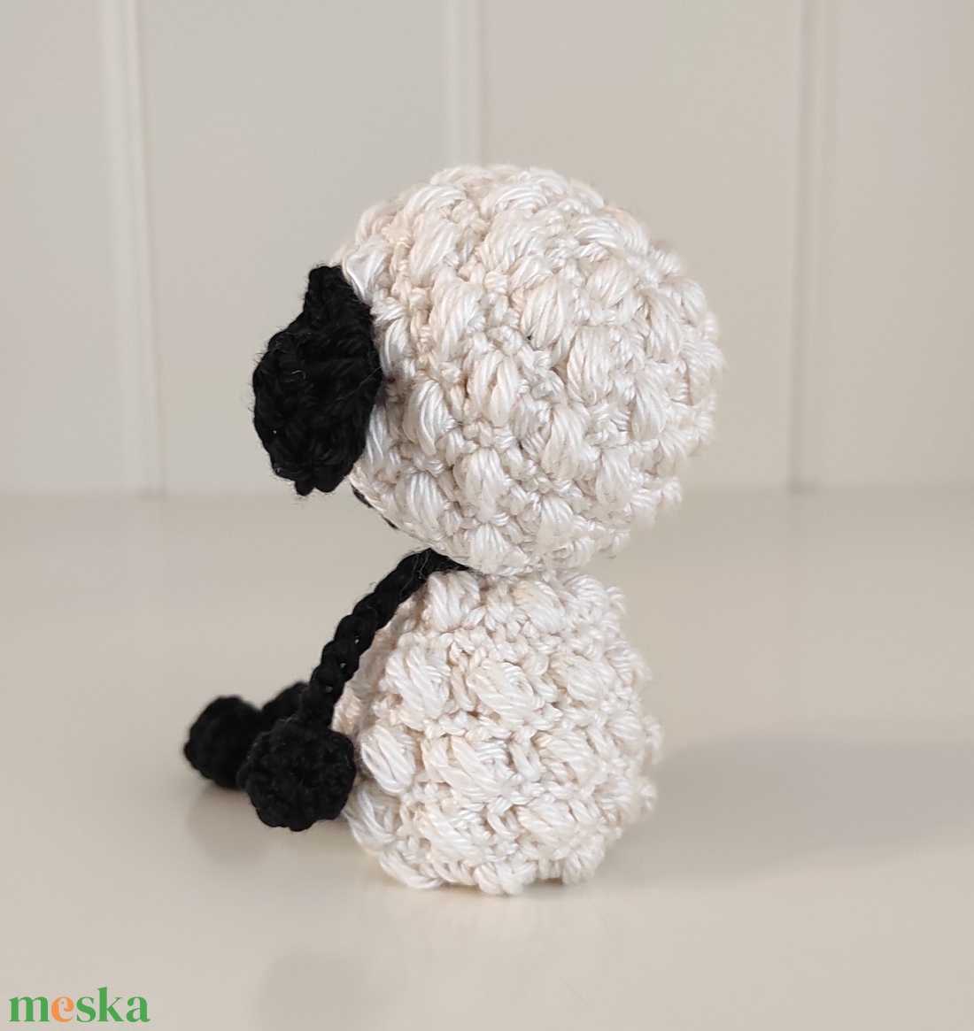 KÉSZLETEN!  Késztermék! Amigurumi ujjbáb - Fekete bárány - játék & sport - bábok - ujjbáb - Meska.hu