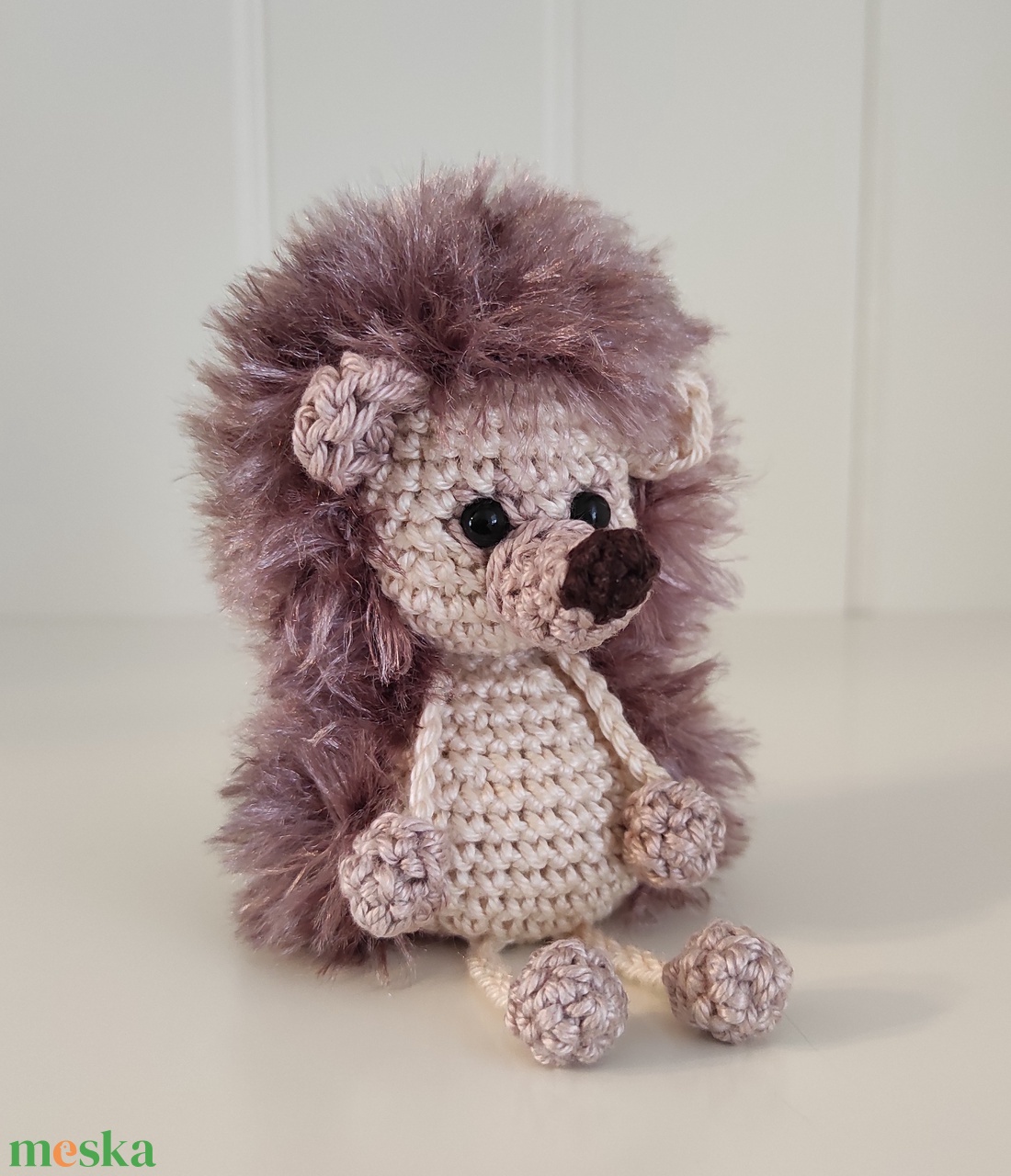 KÉSZLETEN!  Késztermék! Amigurumi ujjbáb - Guszti a kis süni - játék & sport - bábok - ujjbáb - Meska.hu