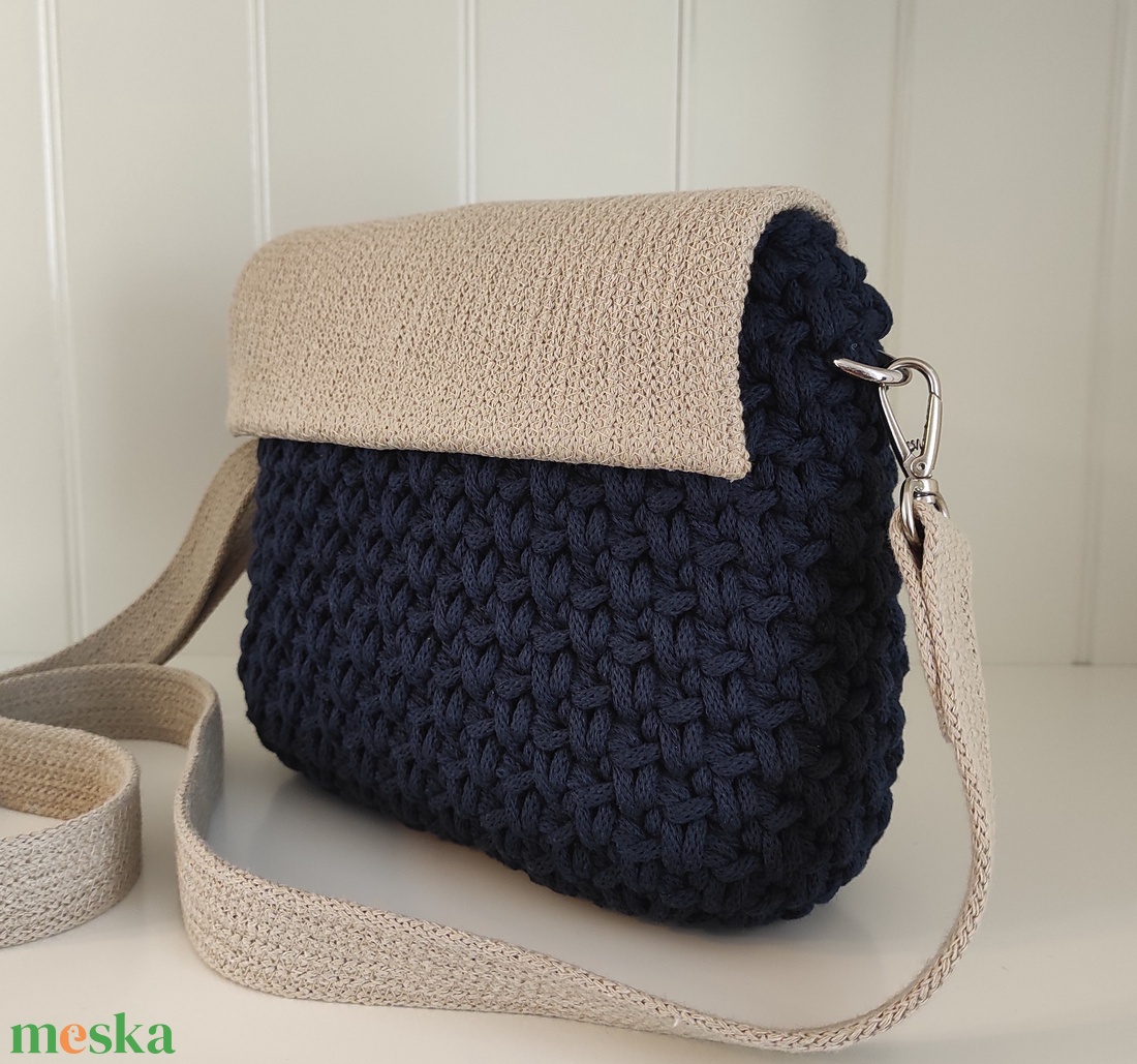 Horgolt táska... - táska & tok - kézitáska & válltáska - vállon átvethető táska - Meska.hu