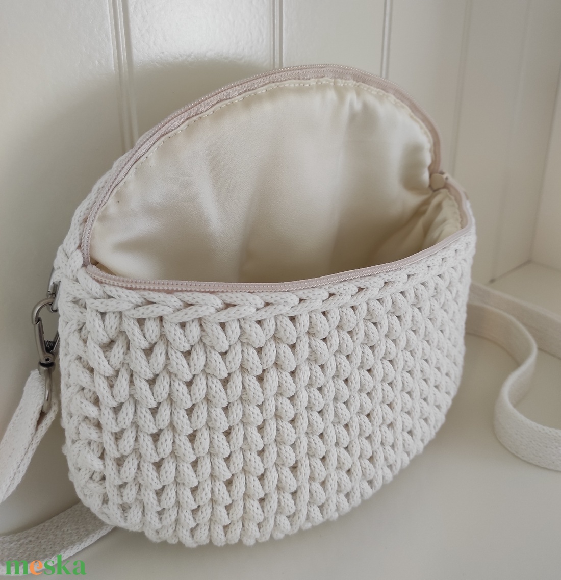 Horgolt táska... - táska & tok - kézitáska & válltáska - vállon átvethető táska - Meska.hu