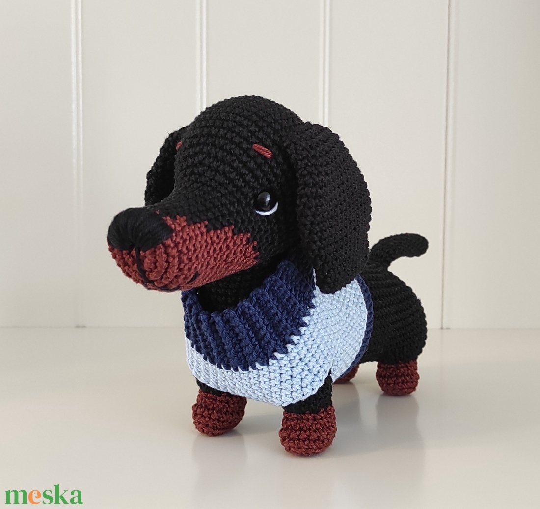 KÉSZLETEN!  Tacsi kék pulcsiban... - játék & sport - plüssállat & játékfigura - kutya - Meska.hu