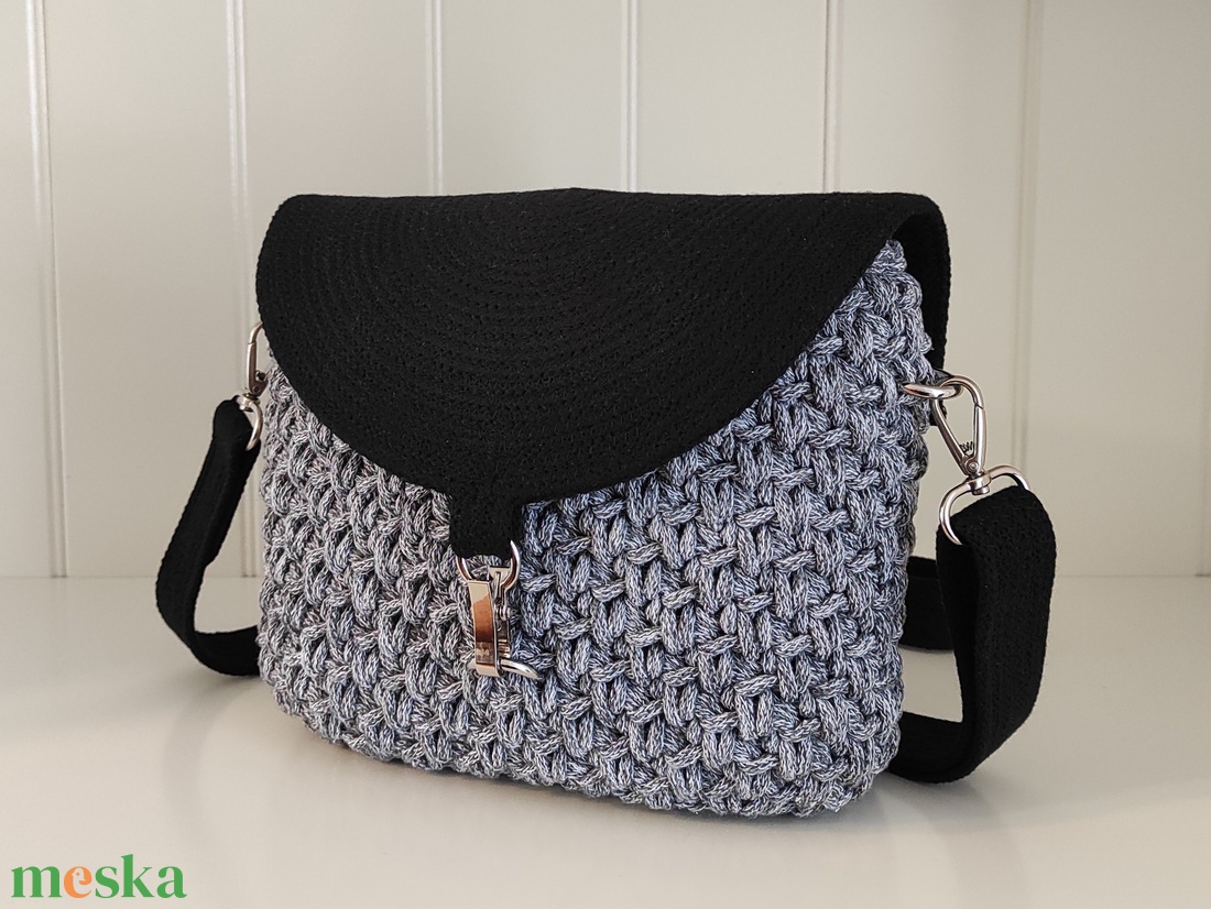 Horgolt táska... - táska & tok - kézitáska & válltáska - vállon átvethető táska - Meska.hu