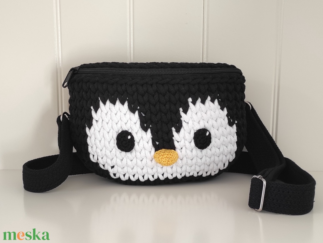 Mini horgolt táska - pingvin... - táska & tok - kézitáska & válltáska - vállon átvethető táska - Meska.hu